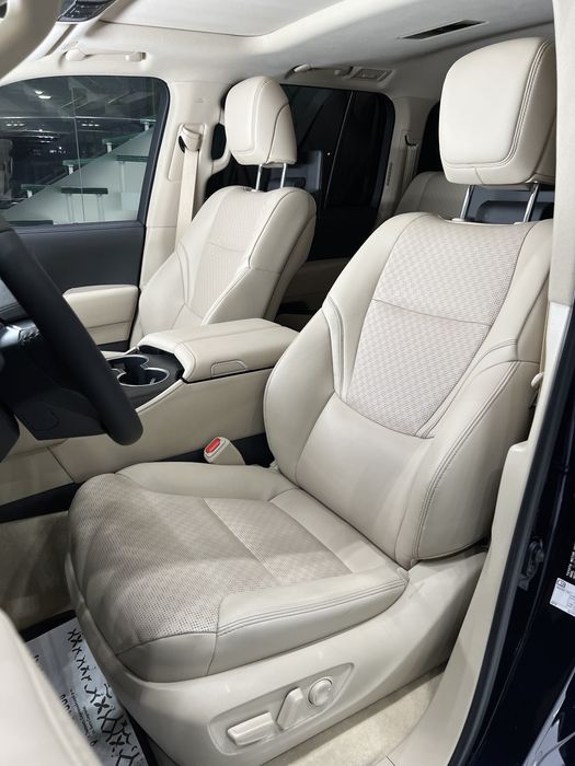 Toyota LC300 в Ташкенте