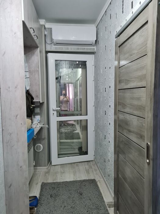 Двухкомнатная в 6 мкр