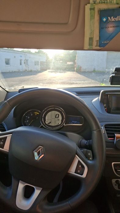 RENAULT Megane