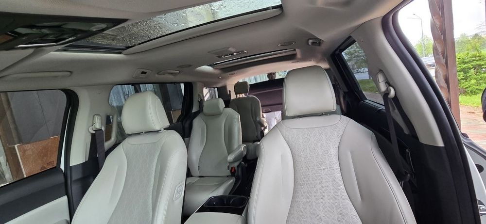 Kia Carnival full koreski