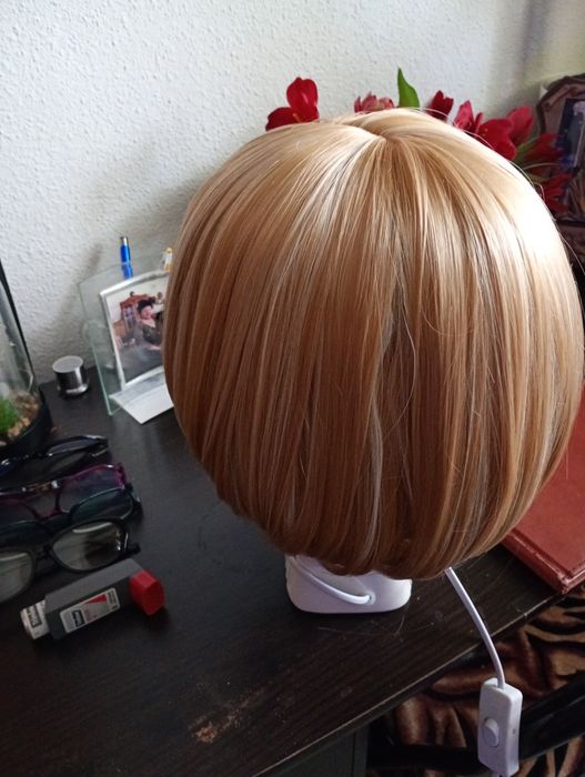 Peruca blond satirat