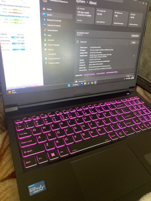Laptop Gaming Medion Erazer Crawler E30 – i5-12500H / RTX 3050 / 16GB RAM / 1.5TB SSD