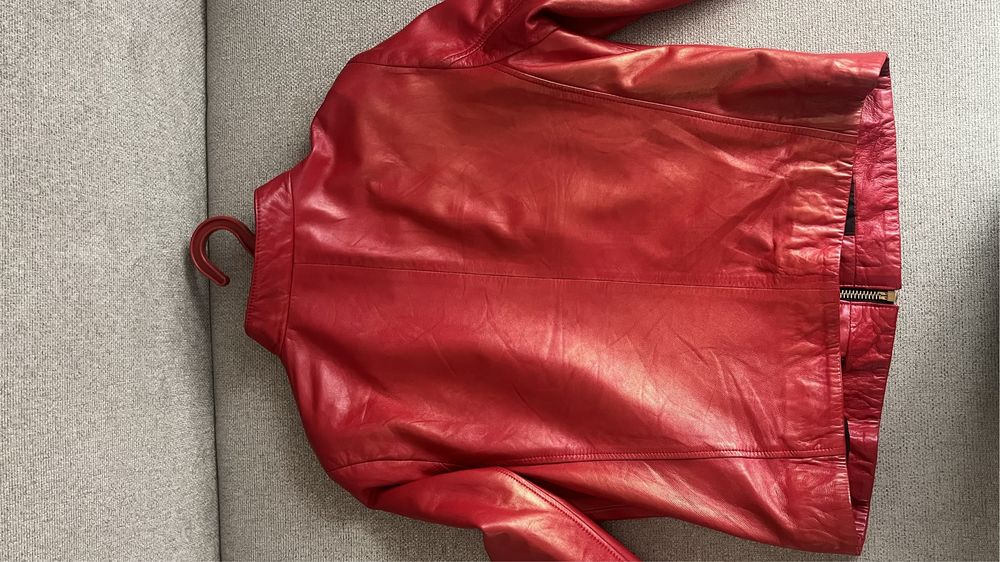 Кожаная куртка женская