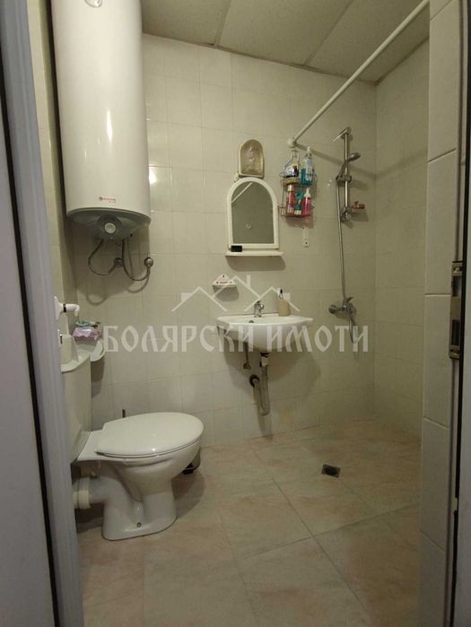 Дава се под наем Двустаен апартамент в Велико Търново, Център - 45 кв.м за 306 € - Снимка #3