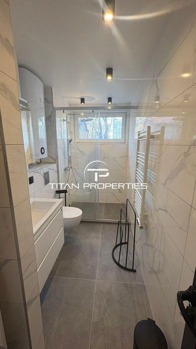 Дава се под наем Тристаен апартамент в Бургас, Център - 112 кв.м за 1047.03 € - Снимка #9