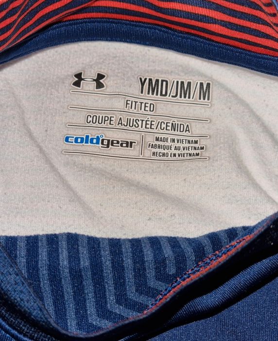 Bluza sport Under Armour 10-12 ani sau Xs S