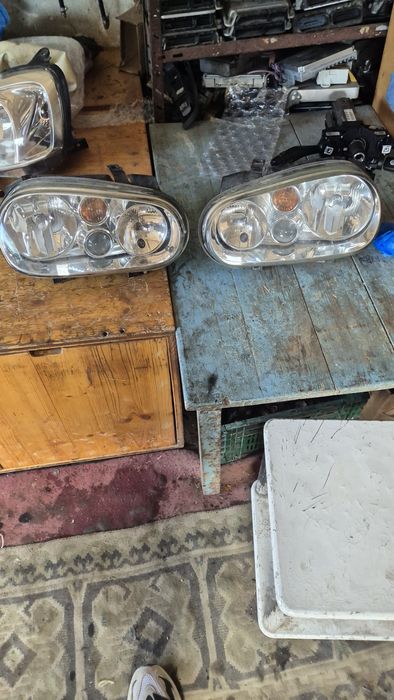 Оригинални Фарове с Лупа за Голф 4