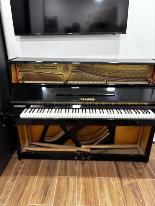 Vand pianină CARAIMAN – sunet plăcut, ideală pentru studiu