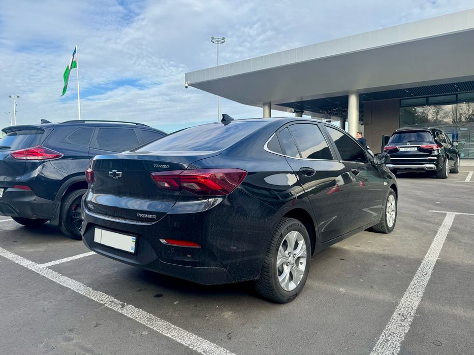 Onix Premier sotiladi zor xolatda