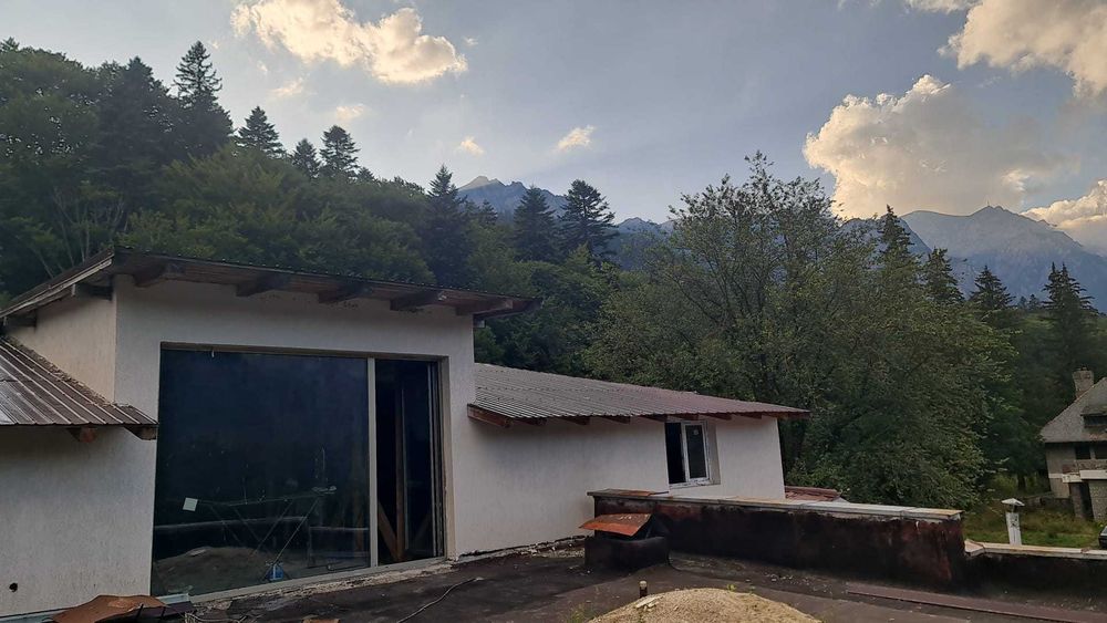 Apartament situat la mansarda langa sinaia platza
