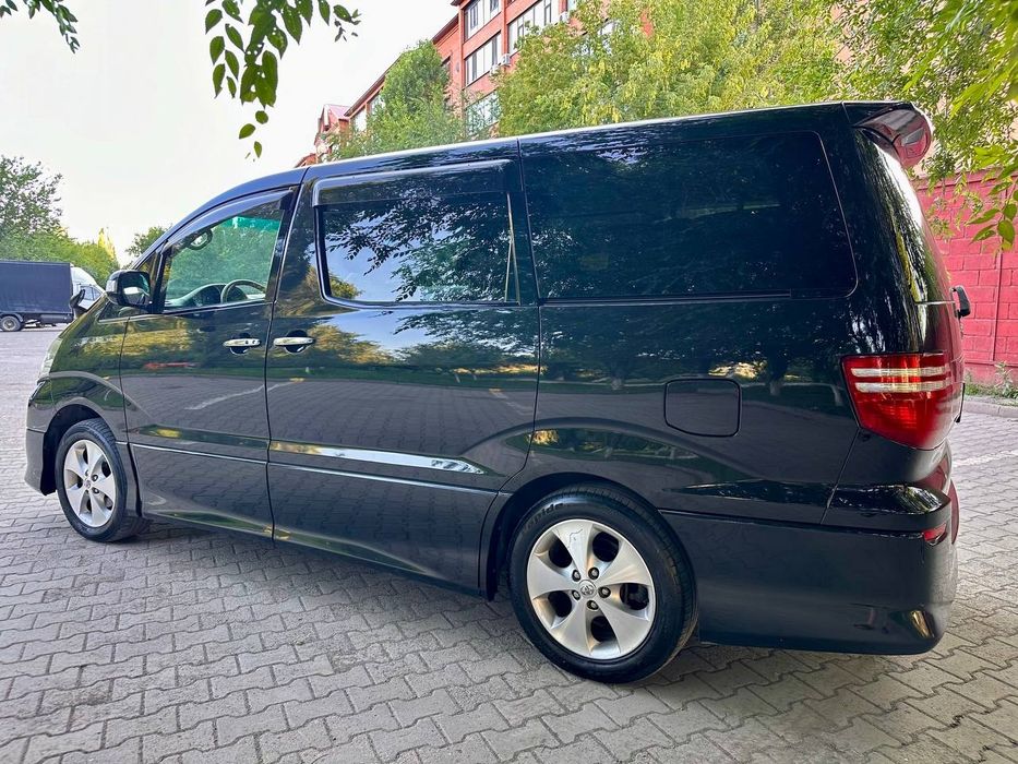 Toyota Alphard 2008