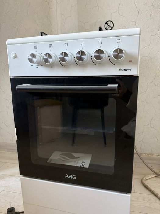 Продам новую газ плиту