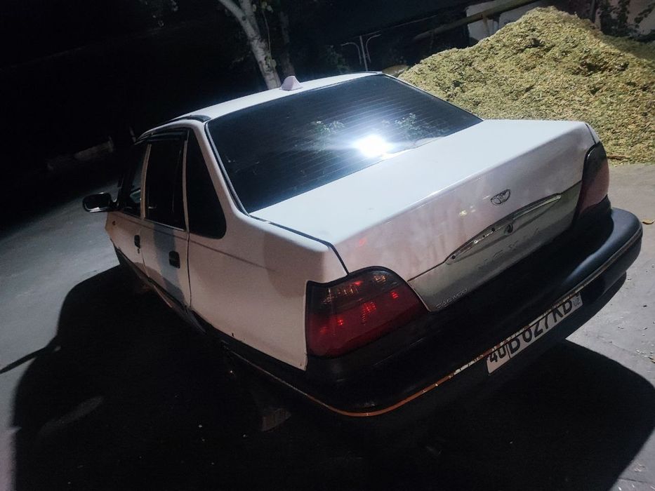 1997 yilda ishlab chiqarilgan nexia 1  avtomobili,narxi $ 2000