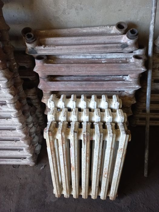 Продам чугунные батареи 3000