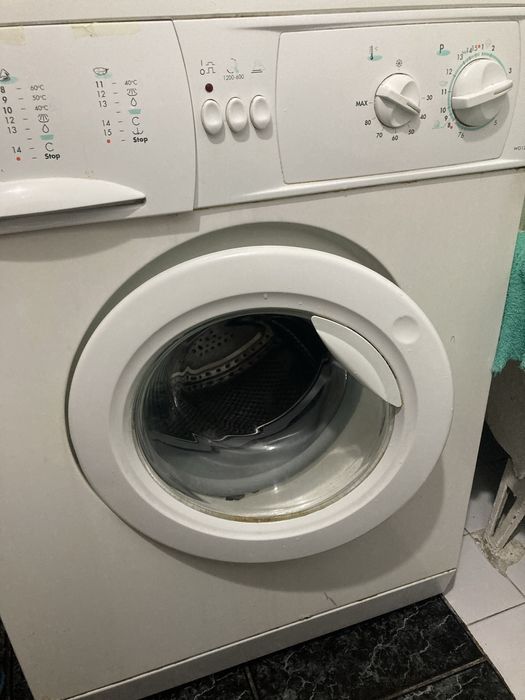 Продам стиральную машину Индезит