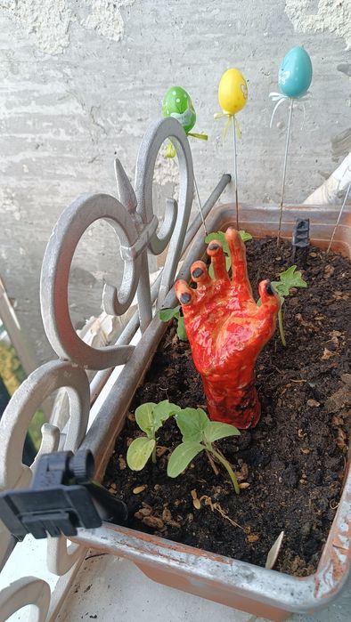 Хелоуин зомби ръка