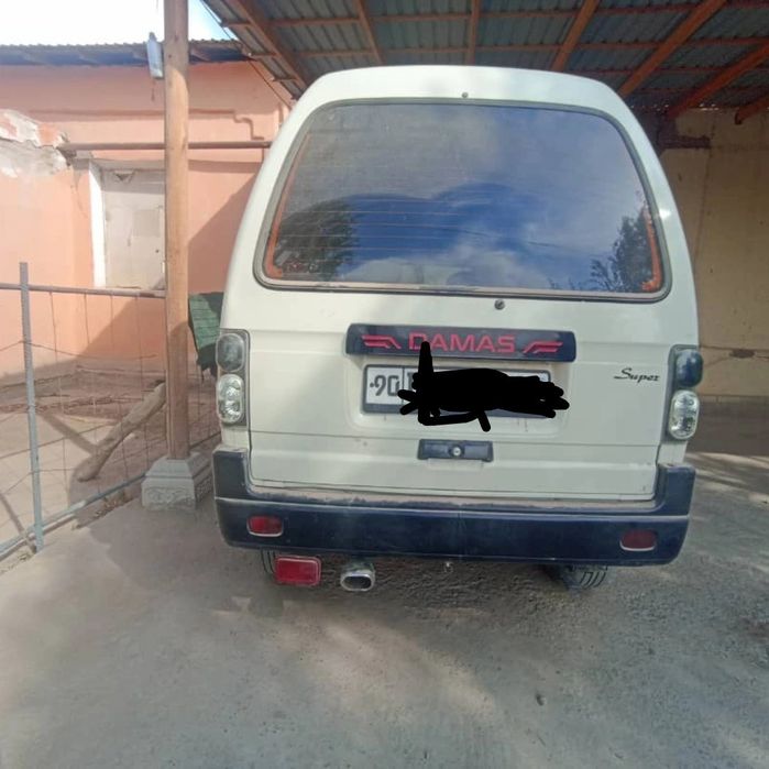 Damas.                     B