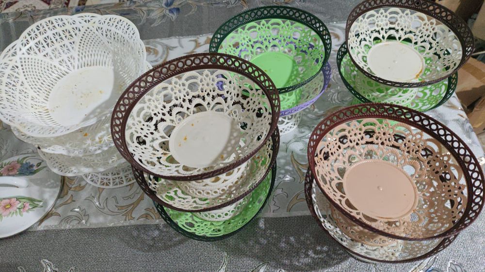 Продам хлебницу   пластмасс