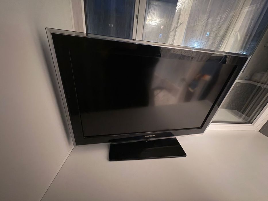 2 телевизора philips samsung