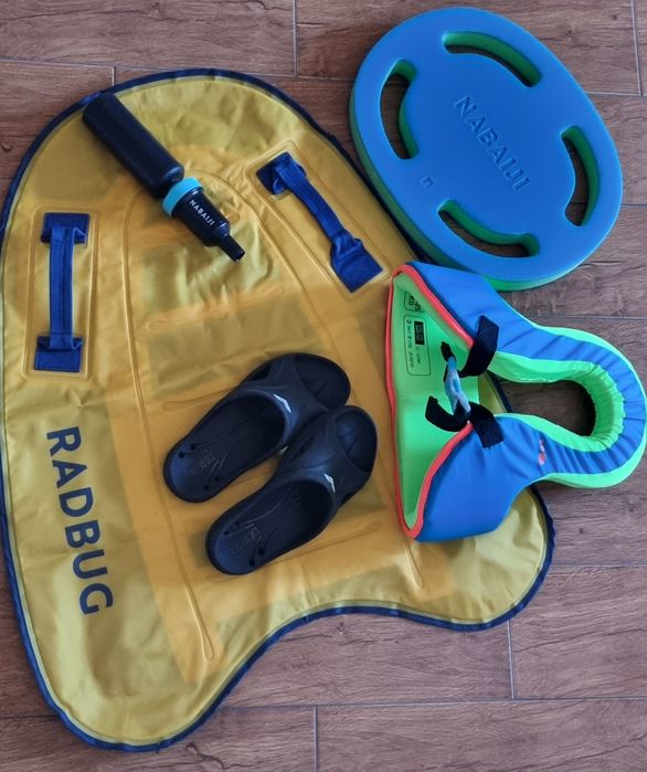 Plută 15-30 kg, plută Radbug cu pompa  și papuci Arena