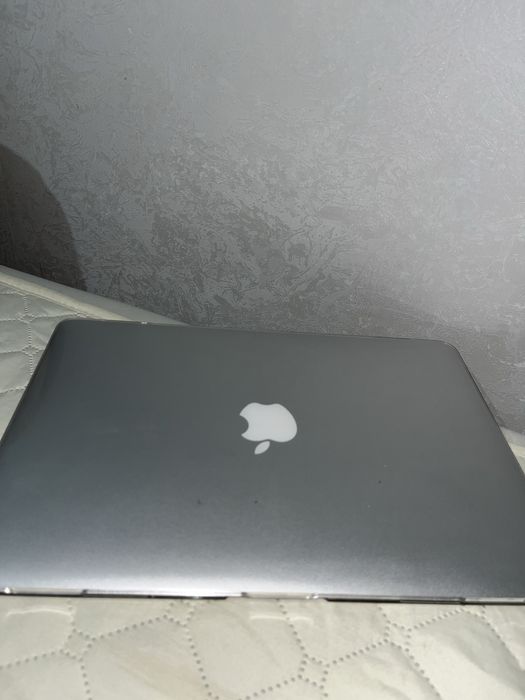 Продаётся MacBook Air 13  (2017)