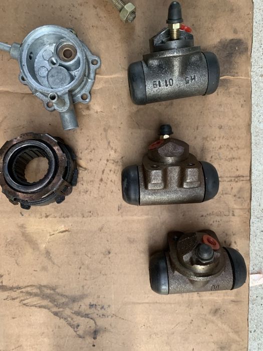 Vand corpuri pompa benzina pt Dacia 1300-1310-Papuc-carbutatie