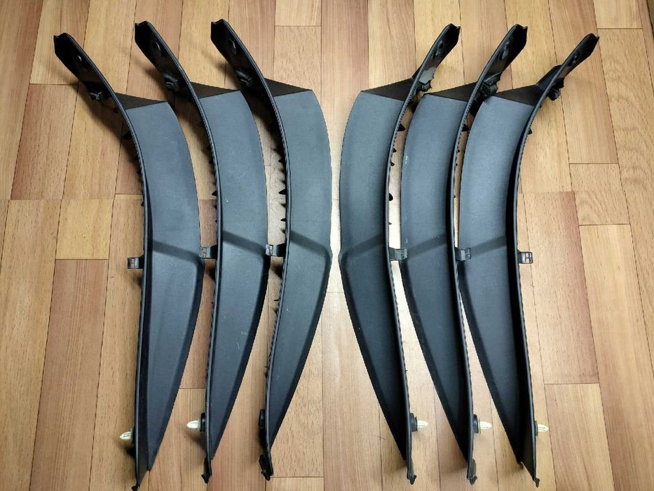 Продам Накладка на стоп сигнал задний фонарь Lexus RX330