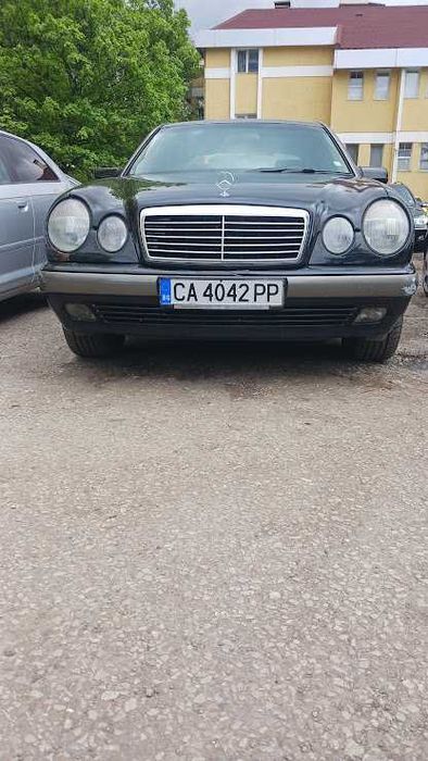 Продавам Мерцедес Бенц Е 200 W 210 2000 г.