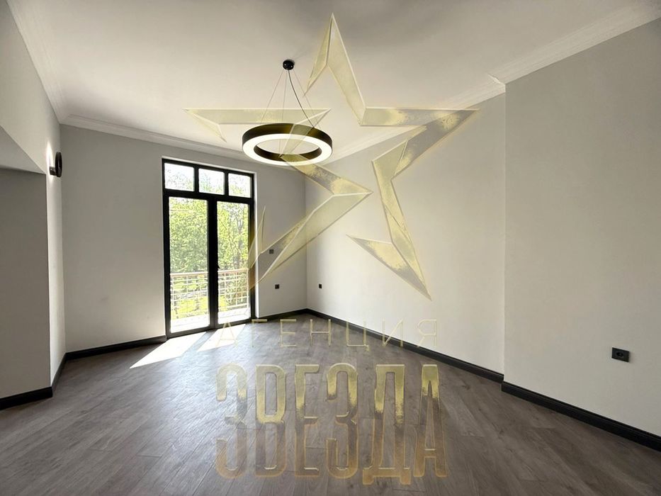 Продава се Тристаен апартамент в Пловдив, Център - 100 кв.м за 3000 €/кв.м - Снимка #1