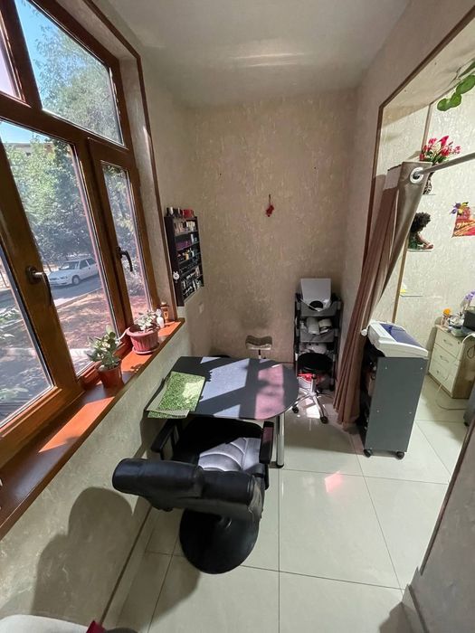 Лисунова таер бизнес 1-линия 52м²{2/1/4}Нежилой квартира сотилади