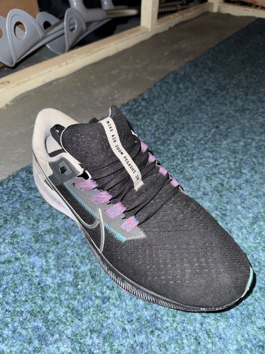 Кросовки в хорошем состоянии оригинал nike
