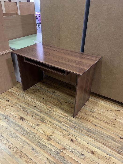 Продаю столы для компьютеров