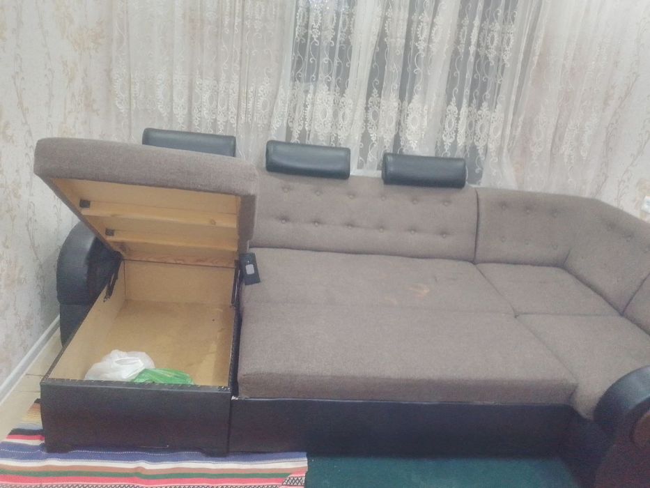 Диван сотилади холати яхши