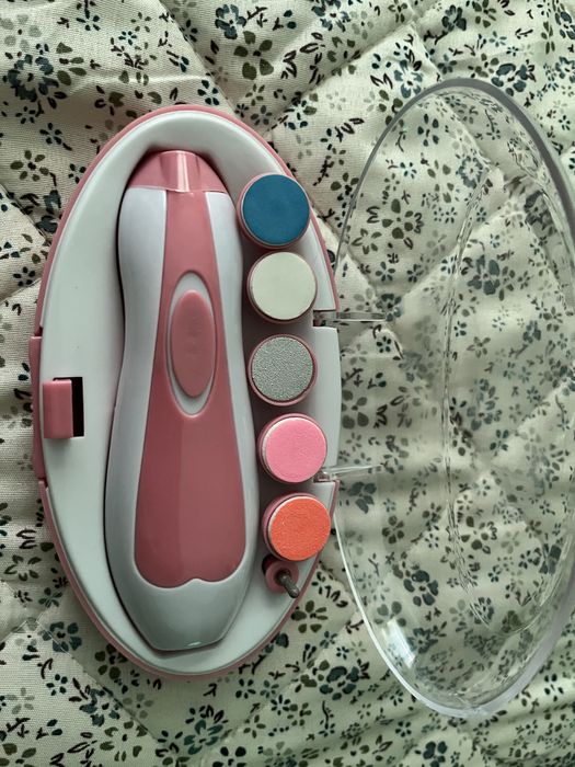 Бебшка пила за нокти