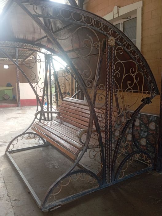 Качели сатылады навесымен