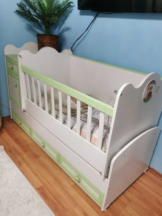 Детска кошара. ...