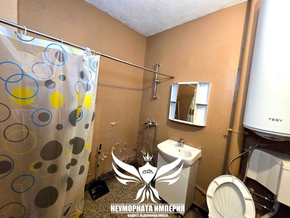 Продавам тристаен апартамент с площ от 62кв.м. на  8 етаж в гр.Асеновград кв.Запад