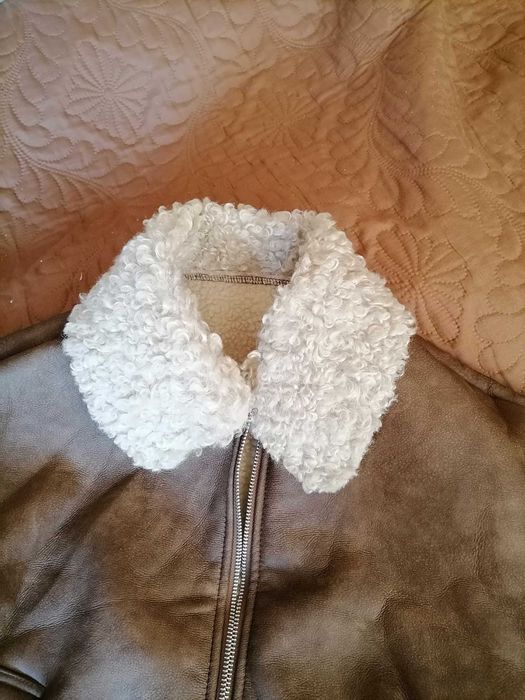 Продавам зимно яке от еко кожа