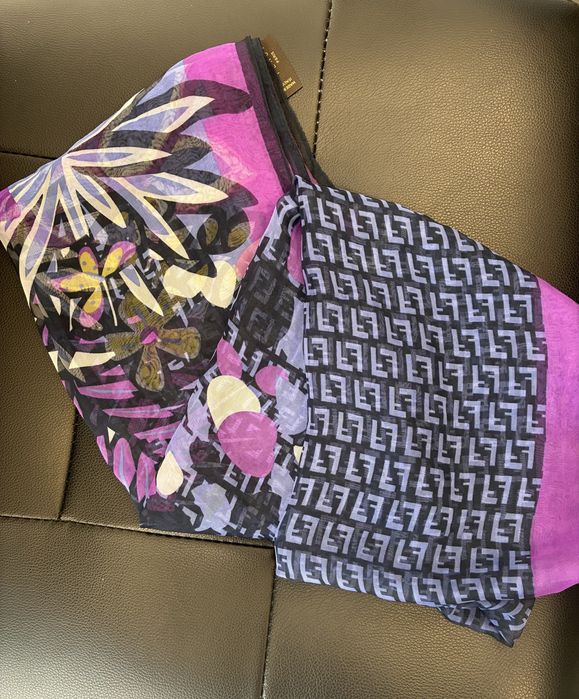 Дамски шал Fendi