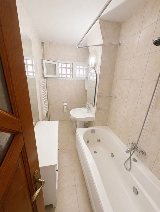 Apartament 2 camere Et 2 blv Dimitrie Cantemir Iași