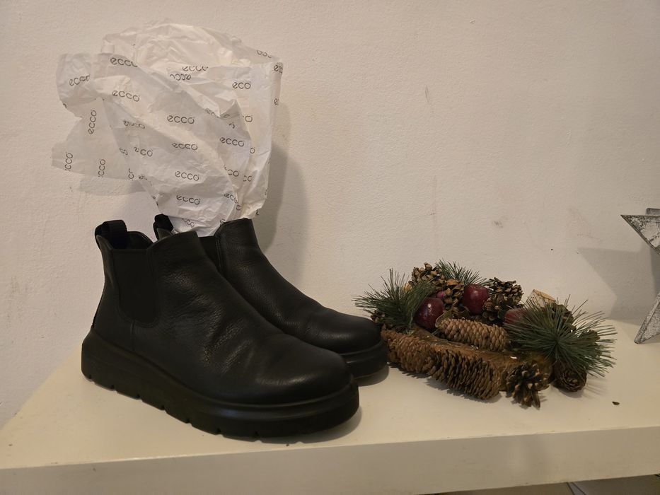 Ghete ECCO din piele