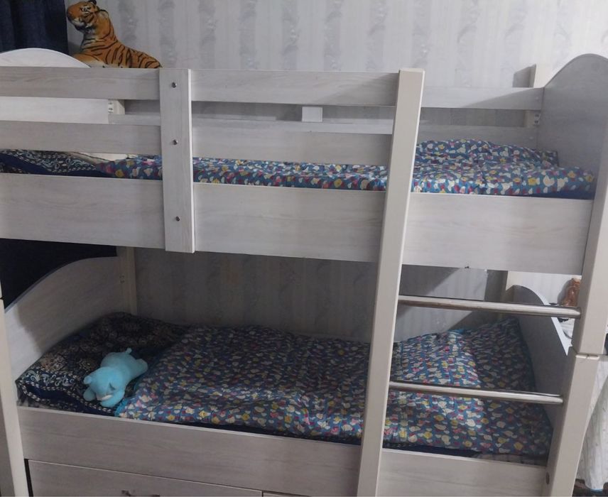 2etajli krovat srochno Yunusobodda