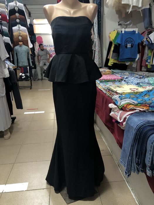 Прлдам платье вечернее