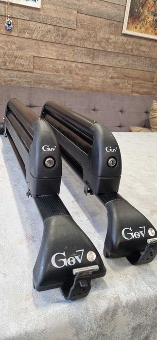 Багажник за ски GEV SHERPA 5 BLACK в комплект с Напречни Греди GEV 7