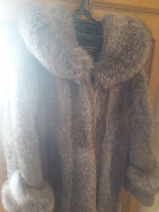 Продам шубу нутриевую