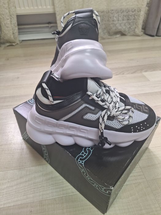 Versace Chain Reaction