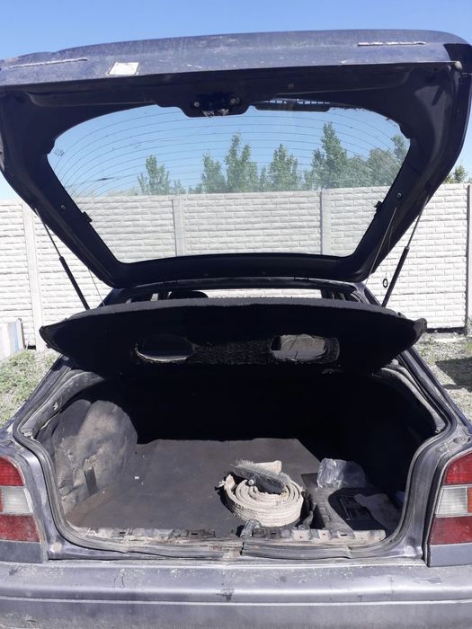 Продам два Ниссан примера