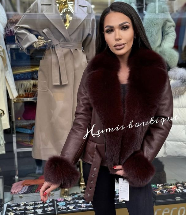 Късо палто от естествена кожа с лисичи косъм , размер S, ново