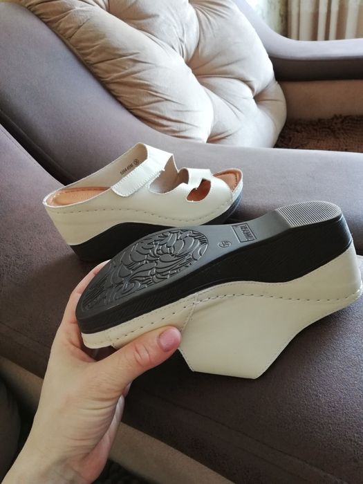 Кожаное новое сабо