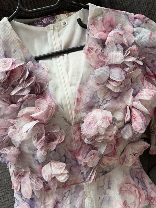 Елегантна Рокля